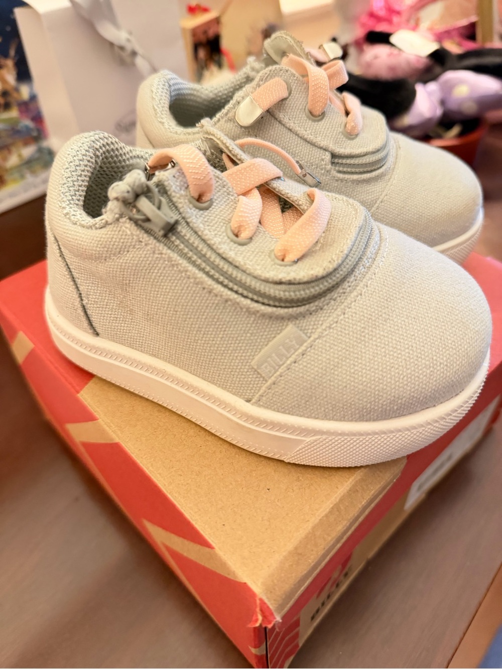 Billy Light Gray Canvas Sneakers